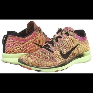Nike Free TR Flyknit Womens Rainbow Knit - Size 6